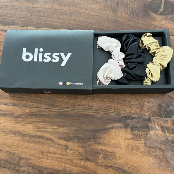 Blissy 100% Pure Mulberry Silk Scrunchies Set Of 3 - Picture 1 of 5